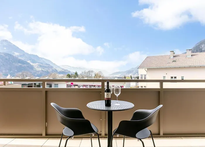 8 Apartament *