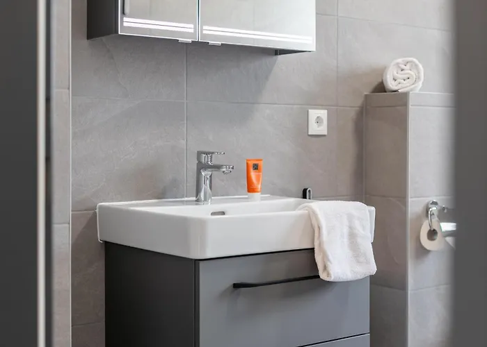 8 Apartament *